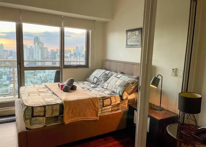 Vibrant 1br Acqua Livingstone With Netflix, Pool & Gym * Manila