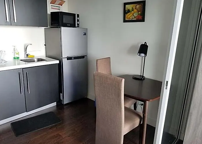 Vibrant 1br Acqua Livingstone With Netflix, Pool & Gym Apartment