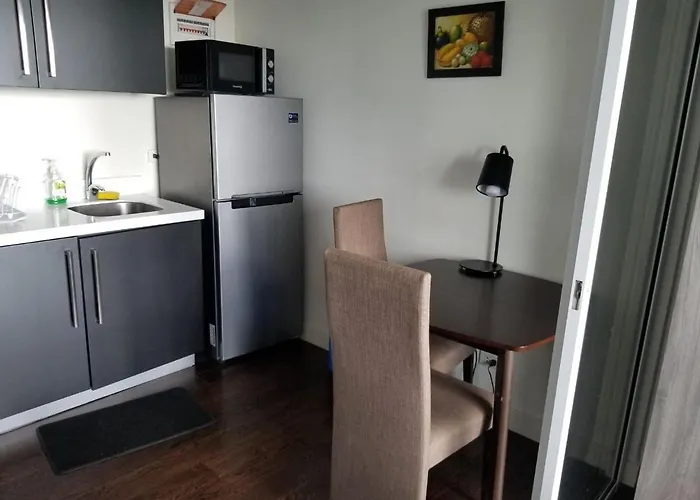 Apartment Vibrant 1br Acqua Livingstone With Netflix, Pool & Gym Manila
